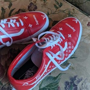Supreme vans